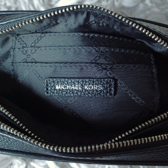 🎉4xHost Pic🎉Michael Kors Crossbody Bag - Picture 7 of 10